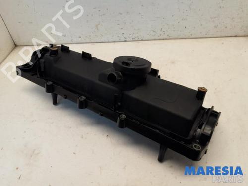 Used Valve cover RENAULT CLIO IV Grandtour (KH_) 1.5 dCi 90 (KHN3, KHN4) (90 hp) 31425807