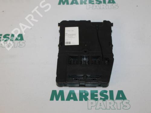 Used Fuse box Fuse box RENAULT MEGANE II (BM0/1_, CM0/1_) 1.5 dCi (BM0F, BM0T, BM2B, CM0F, CM0T) (82 hp) 31460396 31460396