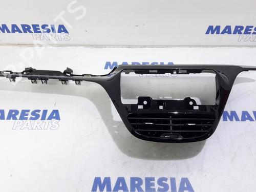Used Air vent PEUGEOT 208 I (CA_, CC_) 1.2 VTI 82 (82 hp) 31515763