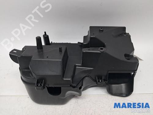 Fuse box CITROËN C5 III Break (RW_) 2.0 i 16V (RWRFJC, RWRFJF) | BP37875846E1 - Image 2