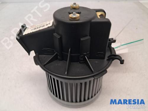 Used Heater blower motor FIAT 500 (312_) 1.2 (312AXA1A) (69 hp) 31437878