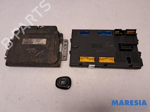 Used Engine control unit (ECU) RENAULT ESPACE III (JE0_) 2.0 16V (JE0N, JE0L, JE02) (140 hp) 31419894