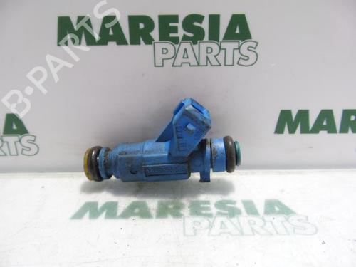 injector-fiat-punto-188_-1999-2000-2001-2002-2003-2004-2005-2006-2007-2008-2009-2010-2011-2012-31429618 main image