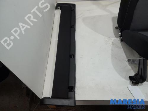 Rear seat RENAULT TWINGO III (BCM_, BCA_) 1.0 SCe 70 | BP31489352C17 