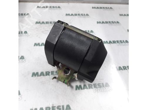 Used Rear center seatbelt RENAULT CLIO II (BB_, CB_) 1.6 16V (BB01, BB0H, BB0T, BB14, BB1D, BB1R, BB2KL, BB3G... (107 hp) 31391563
