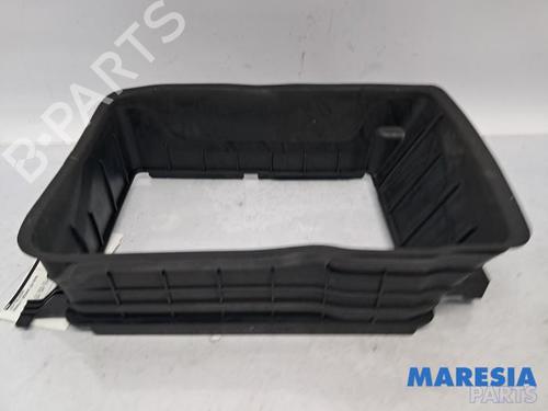 Rør RENAULT MEGANE IV Hatchback (B9A/M/N_) 1.2 TCe 130 (B9MR) (130 hp) 31513438