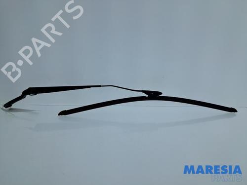 Used Front windshield wiper arm Front windshield wiper arm RENAULT CLIO IV (BH_) 0.9 TCe 90 (BHNF, BHMA, BHMH, BHJK, BHJR) (90 hp) 33716732 33716732