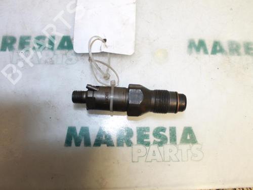 Used Injector PEUGEOT 206 Hatchback (2A/C) 1.9 D (69 hp) 31482119
