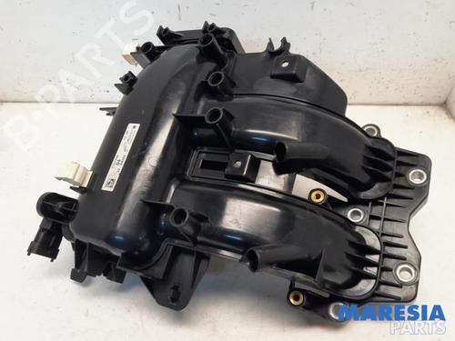 Used Injection rail FIAT 500 (312_) 0.9 (312AXG1A, 312.AXG11) (86 hp) 31498852