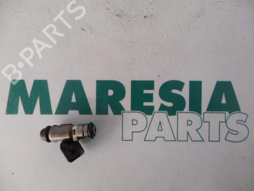 Used Injector FIAT SEICENTO / 600 (187_) 1.1 (187AXB, 187AXB1A, 187AXC1A02) (54 hp) 31526122