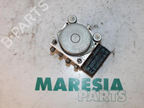 Used ABS pump FIAT GRANDE PUNTO (199_) 1.3 D Multijet (84 hp) 31383039
