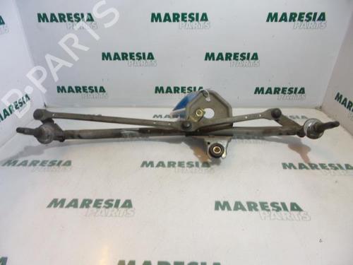Used Front wipers mechanism RENAULT TRAFIC II Van (FL) 1.9 dCi 80 (FL0B) (82 hp) 31441970