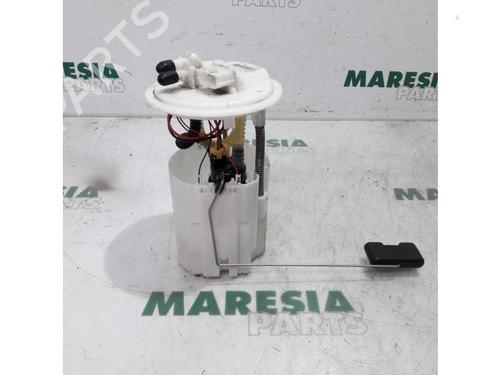Used Fuel pump RENAULT SCÉNIC III (JZ0/1_) 1.6 dCi (JZ00, JZ12) (130 hp) 31474146