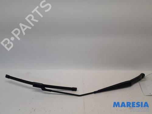 Used Front windshield wiper arm ALFA ROMEO GIULIETTA (940_) 1.8 TBi (940FXR11) (241 hp) 31488207