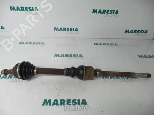 Used Right front driveshaft CITROËN BERLINGO / BERLINGO FIRST MPV (MF_, GJK_, GFK_) 1.9 D (MFDJY) (68 hp) 31507168
