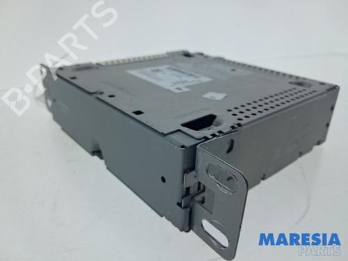 Used Radio Radio RENAULT CAPTUR I (J5_, H5_) 0.9 TCe 90 (90 hp) 39725984 39725984
