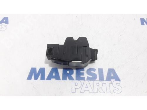 electronic-module-citroen-c5-iii-rd_-2008-2009-2010-2011-2012-2013-2014-2015-2016-2017-31446192 main image