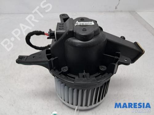 Varmeblæser FIAT 500L (351_, 352_) 0.9 (199LYC1B) (105 hp) 31443058