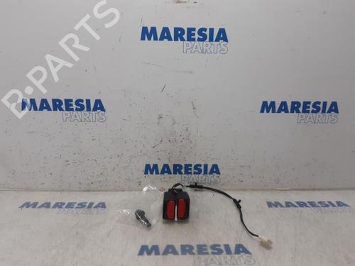 Used Seat buckle PEUGEOT 508 I (8D_) 2.2 HDi (204 hp) 31402139