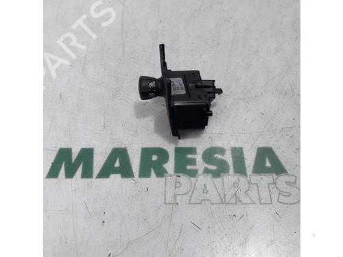 Used Switch RENAULT GRAND SCÉNIC II (JM0/1_) 2.0 (135 hp) 31495541