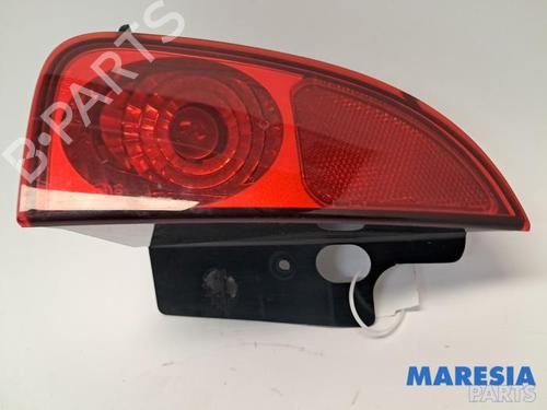 Tågelys RENAULT ESPACE IV (JK0/1_) 2.0 Turbo (JK0A, JK0B, JK0N) (163 hp) 31471398