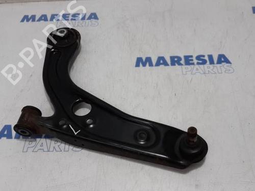 Venstre fortil bærearm FIAT PANDA (312_, 319_) 0.9 (312PXG1A) (86 hp) 31482486