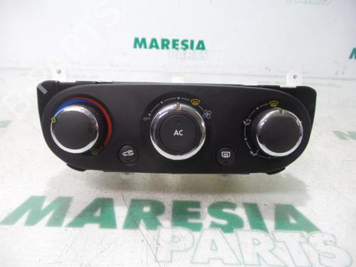Used Climate control RENAULT CLIO IV (BH_) 0.9 TCe 90 (BHNF, BHMA, BHMH, BHJK, BHJR) (90 hp) 31388509