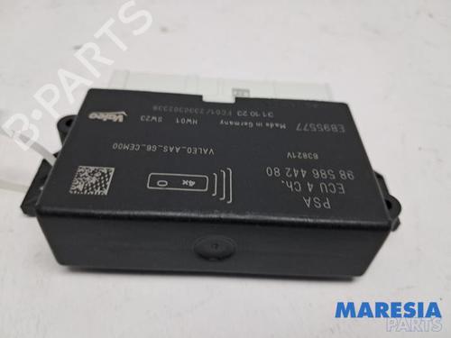 Used Electronic module Electronic module PEUGEOT 208 II (UB_, UP_, UW_, UJ_) 1.2 PureTech 100 (101 hp) 40093239 40093239