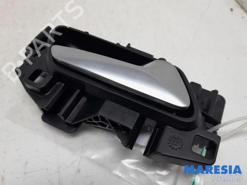 front-right-exterior-door-handle-peugeot-3008-ii-suv-mc_-mr_-mj_-m4_-2016-31527657 main image