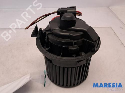 Used Heater blower motor Heater blower motor RENAULT CLIO IV (BH_) 0.9 TCe 90 (BHNF, BHMA, BHMH, BHJK, BHJR) (90 hp) 31527224 31527224