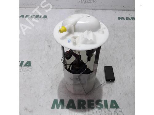 Used Fuel pump FIAT 500 (312_) 1.2 (312AXA1A) (69 hp) 31521285