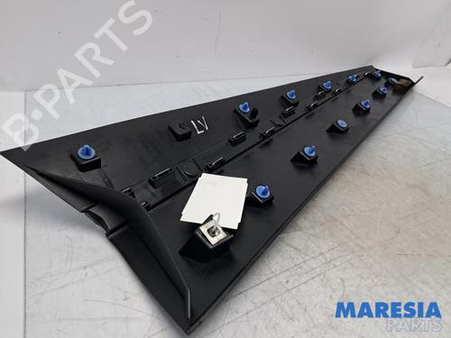 Dørliste RENAULT CAPTUR I (J5_, H5_) 1.2 TCe 120 (120 hp) 33055021