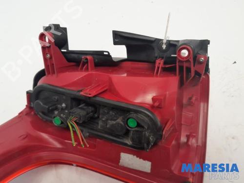 Right taillight PEUGEOT 5008 (0U_, 0E_) 1.6 16V | BP31438829C35