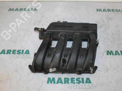 Used Injection rail RENAULT LAGUNA II (BG0/1_) 1.6 16V (BG0A, BG0L) (107 hp) 31517127