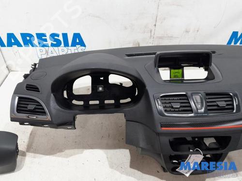 Driver airbag RENAULT MEGANE III Coupe (DZ0/1_) 1.2 TCe (DZ2B, DZ11) | BP31471485C9