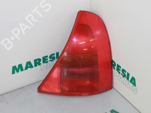 Used Right taillight RENAULT CLIO II (BB_, CB_) 1.4 16V (B/CB0P, BB13) (98 hp) 31518347