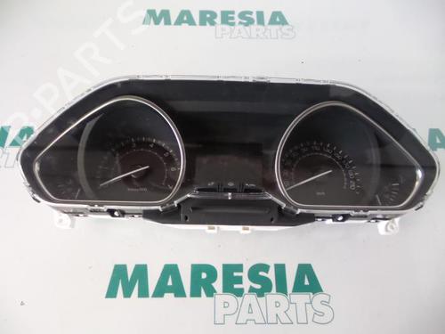 Used Instrument cluster PEUGEOT 2008 I (CU_) 1.6 VTi (120 hp) 31524002