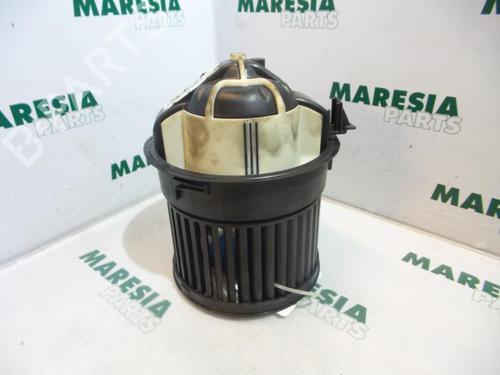 Used Heater blower motor PEUGEOT 308 I (4A_, 4C_) 1.4 16V (95 hp) 31423913