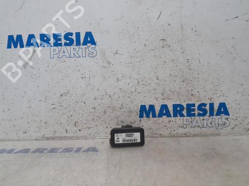 Used Electronic module RENAULT GRAND SCÉNIC III (JZ0/1_) 1.6 dCi (JZ00, JZ12) (130 hp) 31438004