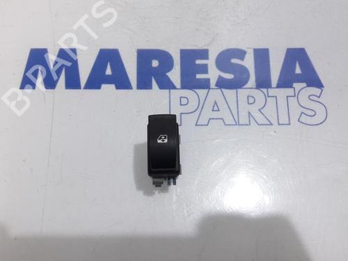 Used Switch RENAULT MASTER III Van (FV) 2.3 dCi 125 RWD (FV0C, FV0D, FV0H, FV0J, FV0A, FV0K) (125 hp) 31508706