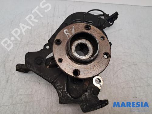 Used Right front steering knuckle Right front steering knuckle FIAT PANDA (312_, 319_) 0.9 (312PXN1A, 312PXN11) (80 hp) 33411260 33411260