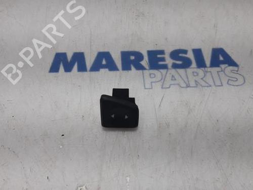 Used Right front window switch FIAT 500 (312_) 1.2 (312AXA1A) (69 hp) 31452501