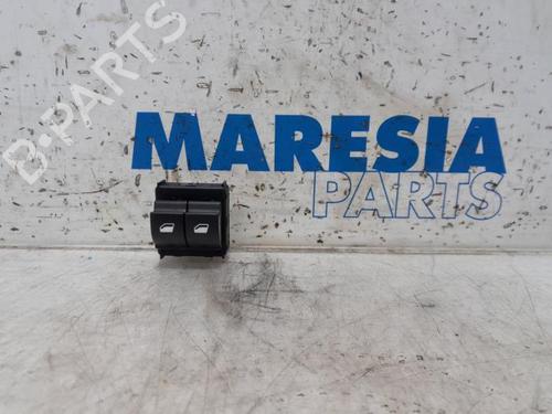 Used Switch CITROËN C4 CACTUS 1.2 VTi 82 (82 hp) 31393836