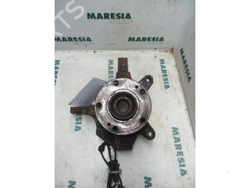 Used Right front steering knuckle RENAULT LAGUNA II (BG0/1_) 1.9 dCi (BG08, BG0G) (120 hp) 31409386