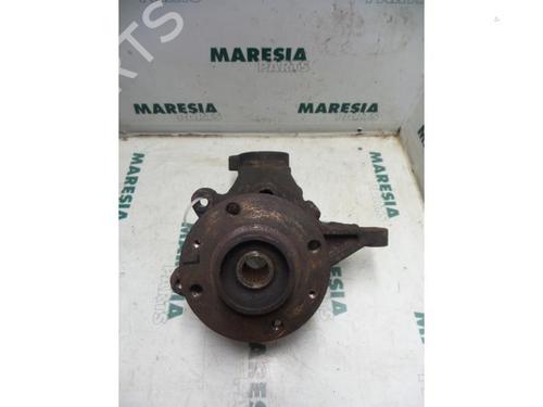 Used Left front steering knuckle PEUGEOT 206 Hatchback (2A/C) 1.9 D (69 hp) 31424728