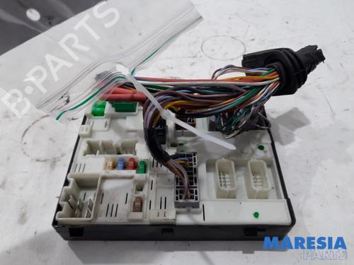 Used Fuse box RENAULT MEGANE III Grandtour (KZ0/1) 1.2 TCe (KZ2B, KZ11) (116 hp) 31509539