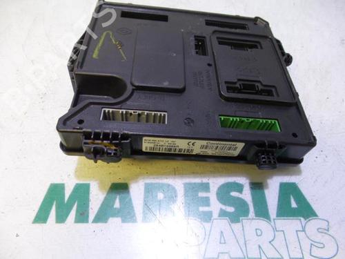 Used Fuse box RENAULT MEGANE III Hatchback (BZ0/1_, B3_) 1.6 16V (BZ0H) (101 hp) 31502039