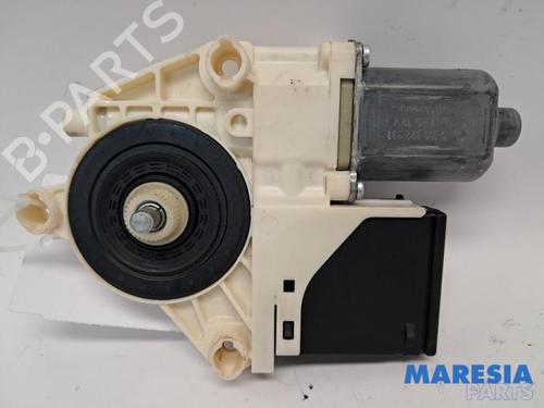 Used Rear right window mechanism Rear right window mechanism RENAULT MEGANE III Grandtour (KZ0/1) 1.2 TCe (KZ2B, KZ11) (116 hp) 31402811 31402811