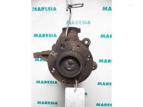 Used Right front steering knuckle PEUGEOT 206 Hatchback (2A/C) 1.4 i (75 hp) 31454065