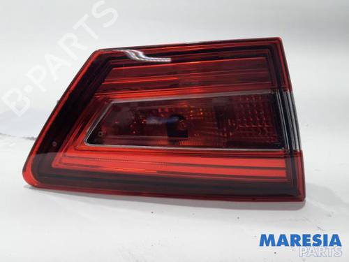 left-taillight-renault-clio-iv-bh_-2012-2013-2014-2015-2016-2017-2018-2019-2020-2021-31524923 main image